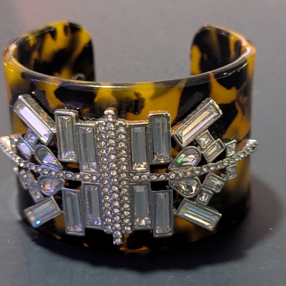Tortoiseshell Cuff Bracelet With Silver Accents - image 6